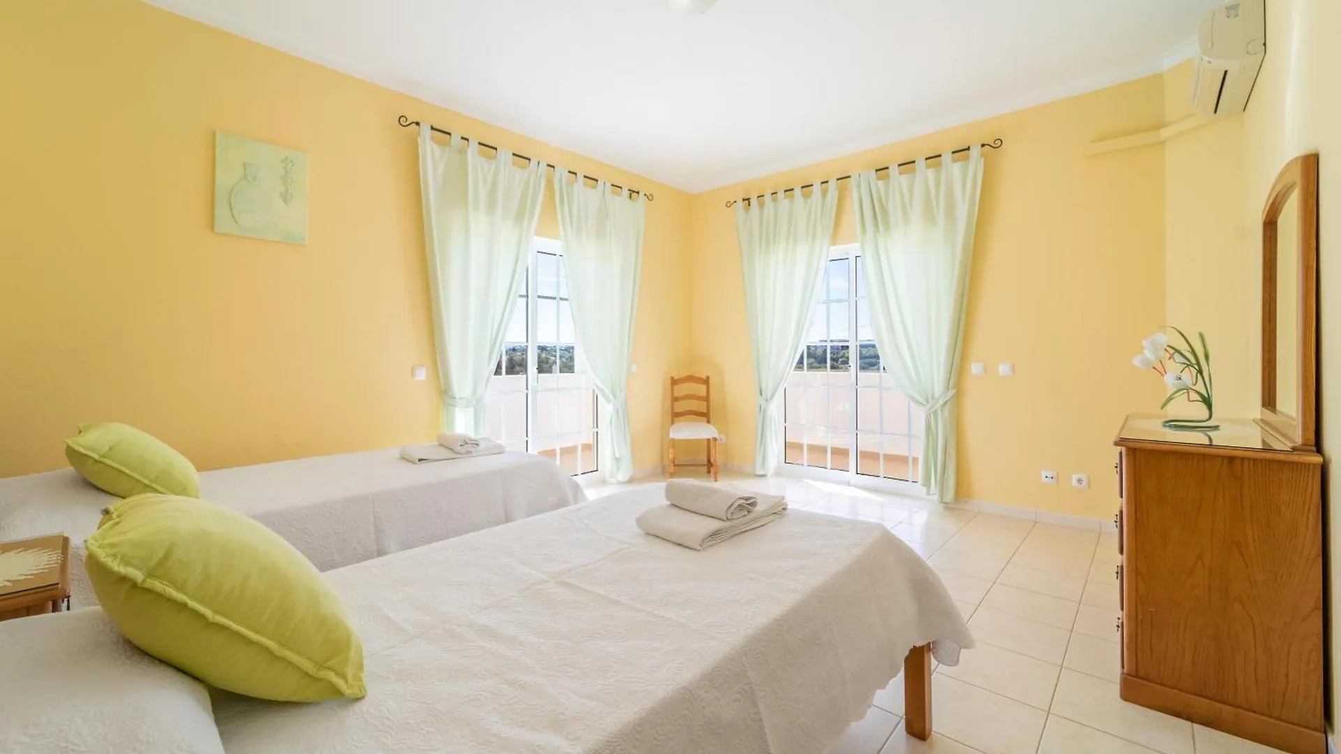 Villa Filomena Golf Paradise Guia